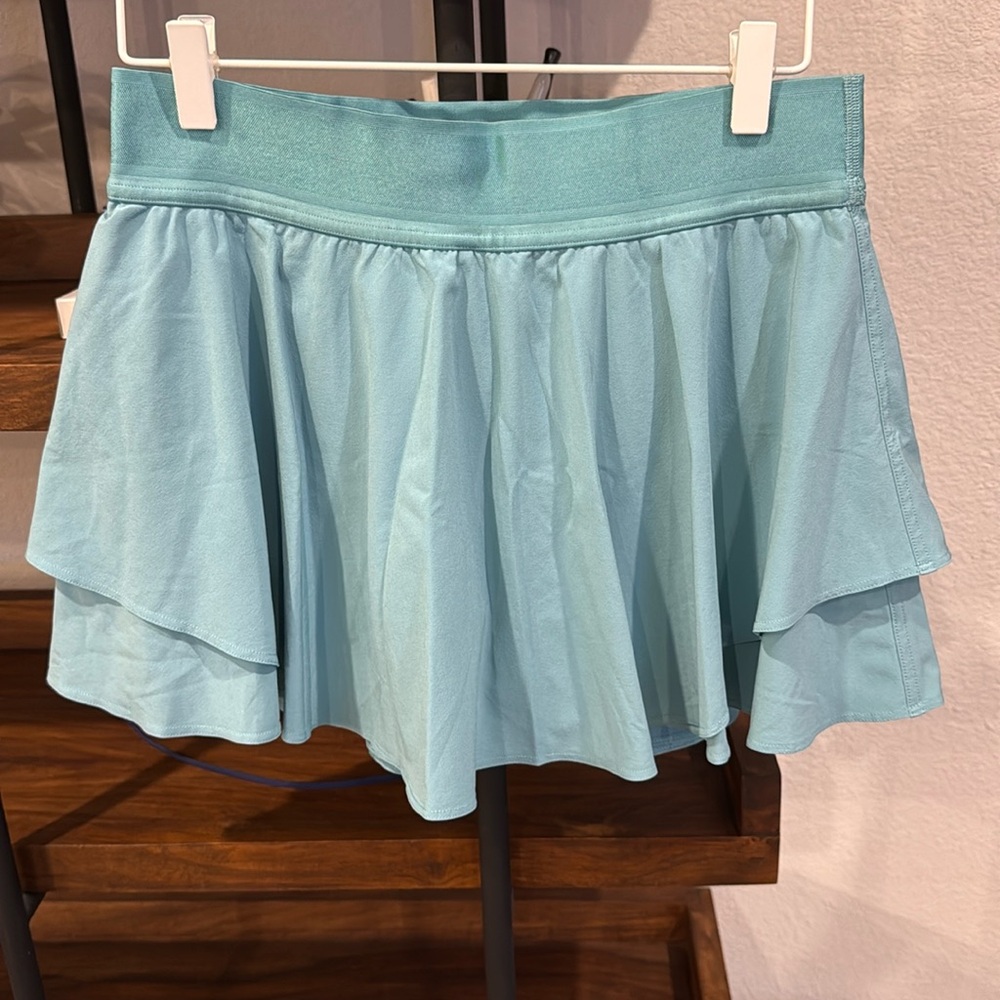Lululemon Court Rival High Rise Skirt - Size 8 (Tidal Teal)